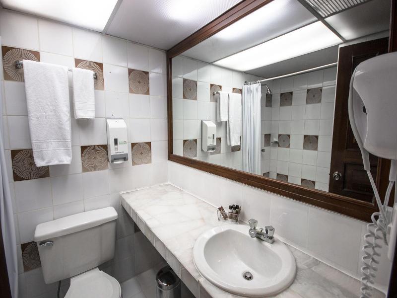 Hotel Presidente Cuenca Kültér fotó