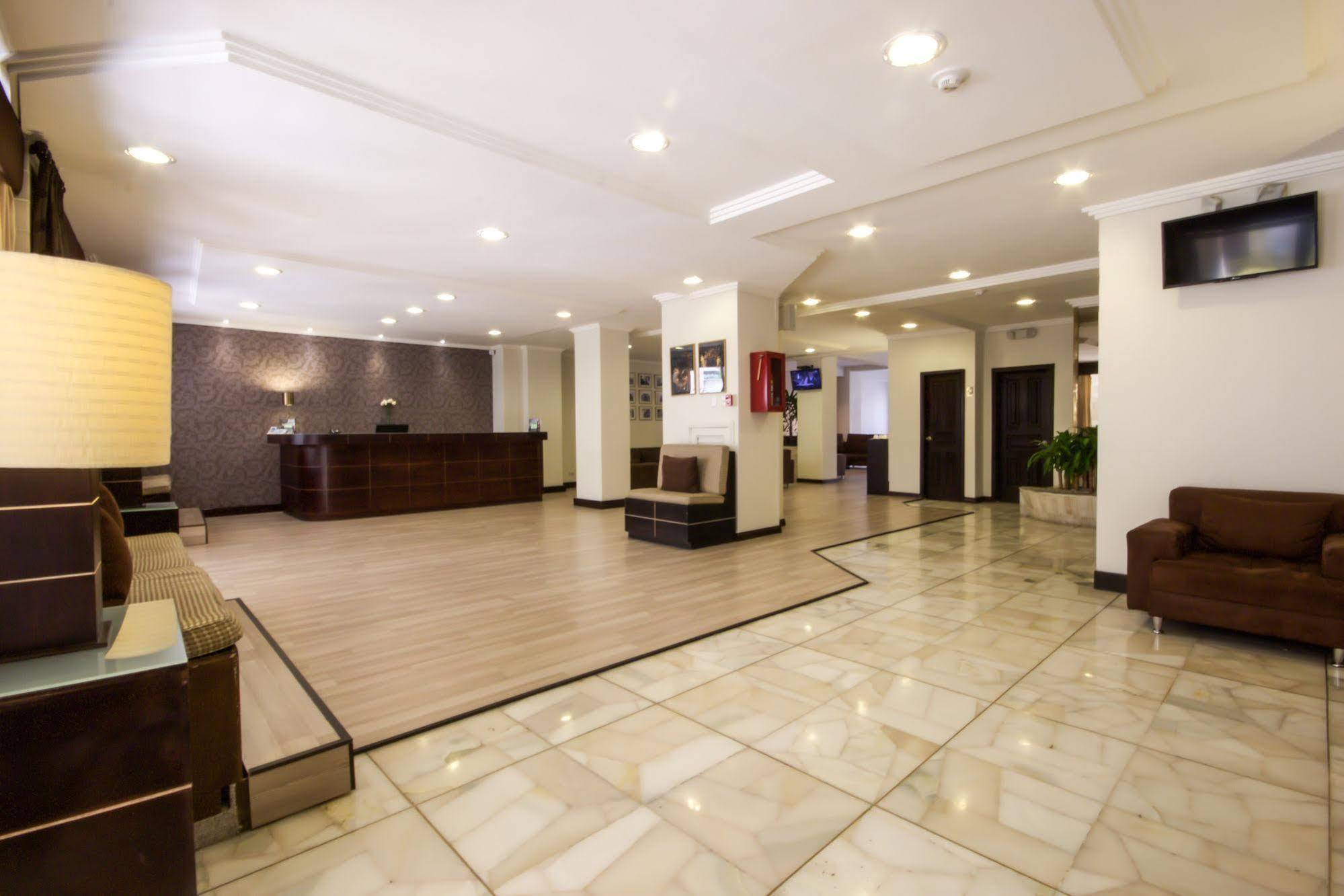 Hotel Presidente Cuenca Kültér fotó